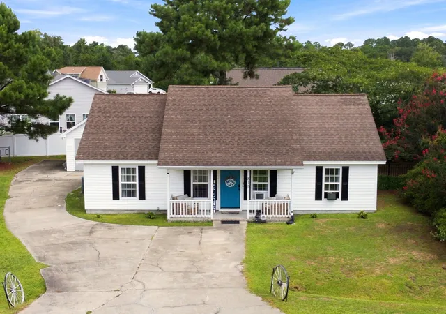 Photo 1 of Single family home for sale at 815 Esther Ct, Conway, SC 29526 | MLS# 2619374 | Listing updated on 2026-09-20