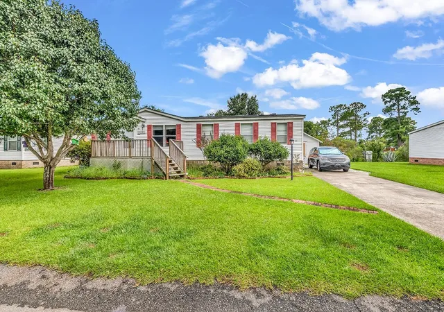 Photo 1 of Manufactured home for sale at 606 Daniella Dr, Myrtle Beach, SC 29579 | MLS# 2619389 | Listing updated on 2026-08-05