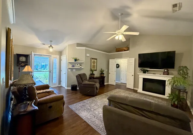 Photo 4 of Single family home for sale at 207 Melody Gdns Dr, Myrtle Beach, SC 29575 | MLS# 2619489 | Listing updated on 2026-08-19