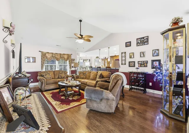 Photo 4 of Single family home for sale at 154 Clearwind Ct, Galivants Ferry, SC 29544 | MLS# 2619639 | Listing updated on 2026-08-19