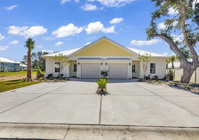 Photo 1 of Townhouse for sale at 9 Hallandale Ln, Murrells Inlet, SC 29576 | MLS# 2619640 | Listing updated on 2026-08-27