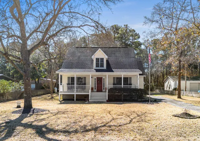Photo 3 of Single family home for sale at 5113 Pee Dee Ln, Murrells Inlet, SC 29576 | MLS# 2619655 | Listing updated on 2026-08-09