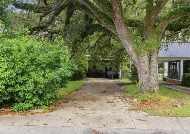Photo 3 of Single family home for sale at 130 Cooper St, Kingstree, SC 29556 | MLS# 2619681 | Listing updated on 2026-08-10