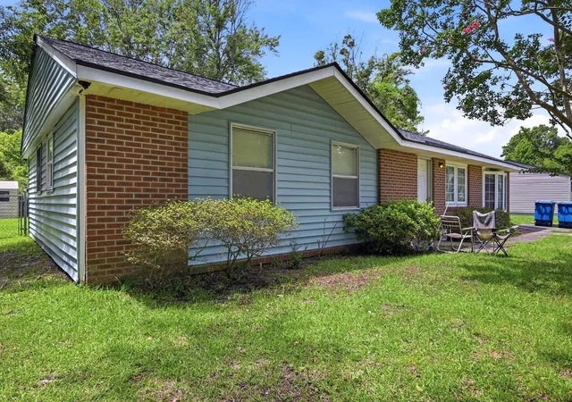 Photo 3 of Sale Pending at 1261 Naylor Ave, Myrtle Beach, SC 29577 | MLS# 2619712 | Listing updated on 2026-08-18