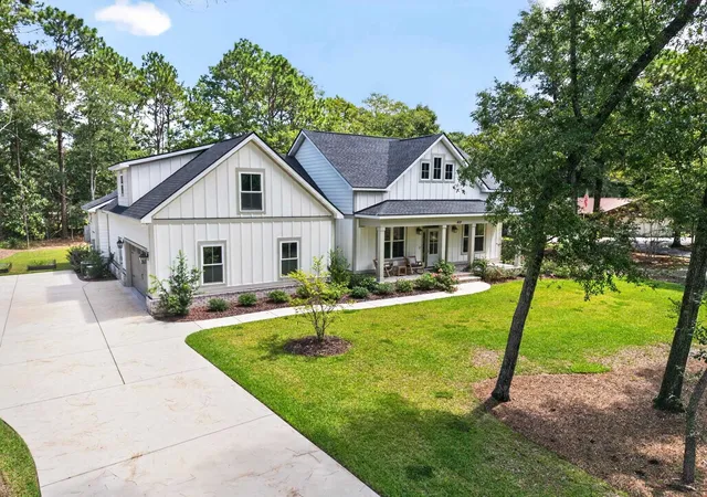 Photo 36 of Sale Pending at 410 Old Plantation Dr, Pawleys Island, SC 29585 | MLS# 2619749 | Listing updated on 2026-08-27