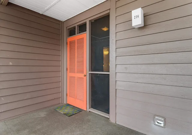 Listing Photo 5 - Condo for sale in building located at 202 N Ocean Blvd, North Myrtle Beach, SC 29582 - Unit #214