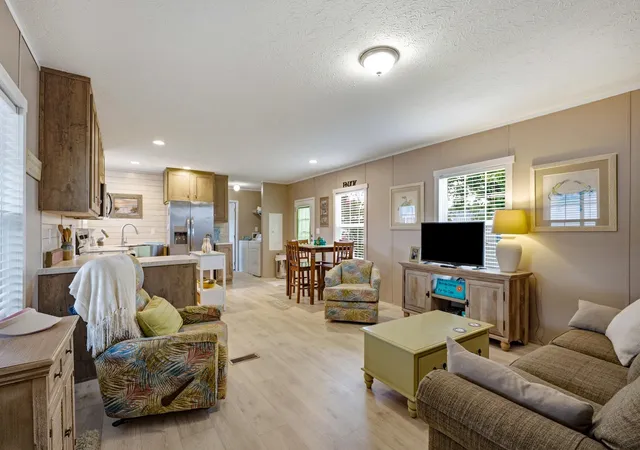 Photo 2 of Manufactured home for sale at 1521 Tanglewood Ave, North Myrtle Beach, SC 29582 | MLS# 2619782 | Listing updated on 2026-09-22