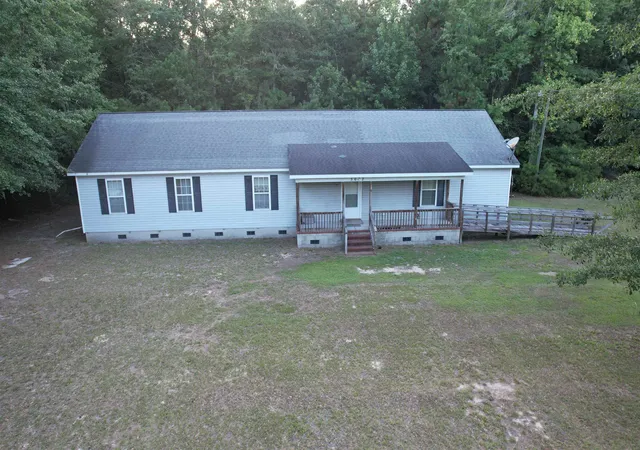 Photo 1 of Single family home for sale at 5632 S Fraser St, Georgetown, SC 29440 | MLS# 2619843 | Listing updated on 2026-08-25