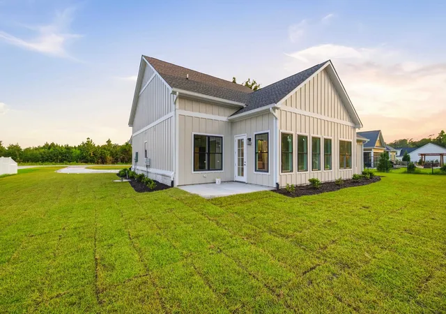 Photo 4 of Sale Pending at 382 Ridge Rd, Galivants Ferry, SC 29544 | MLS# 2619968 | Listing updated on 2026-08-17