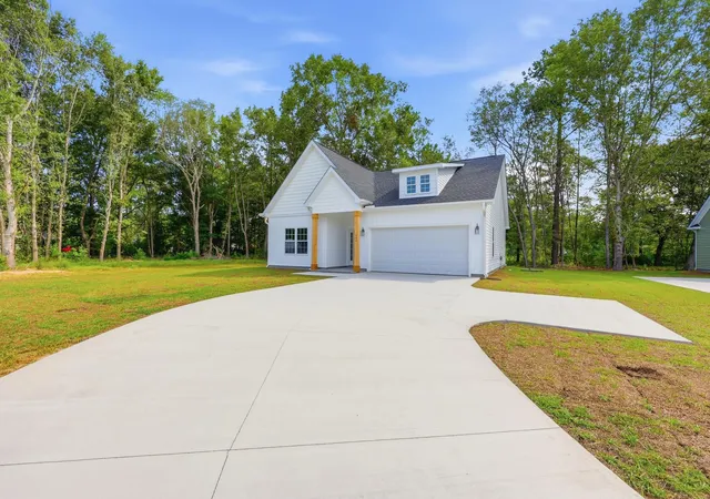 Photo 3 of Sale Pending at 664 Goretown Loop, Loris, SC 29569 | MLS# 2619991 | Listing updated on 2026-08-25