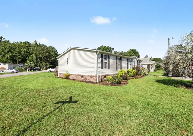 Photo 2 of Sale Pending at 8095 Shady Grv Rd, Myrtle Beach, SC 29588 | MLS# 2620076 | Listing updated on 2026-08-19