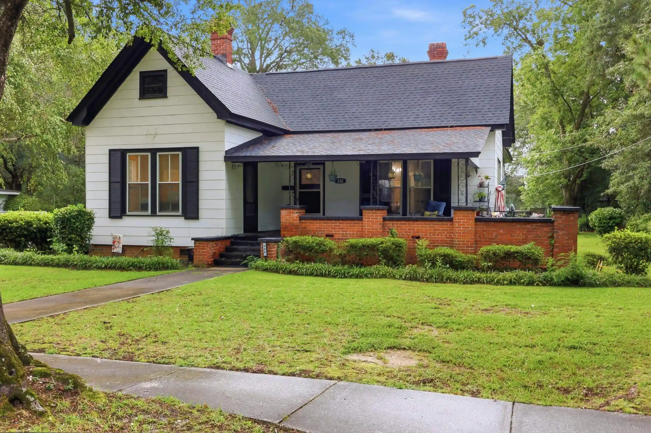 Photo 1 of Sale Pending at 222 E Wine St, Mullins, SC 29574 | MLS# 2620105 | Listing updated on 2026-10-27