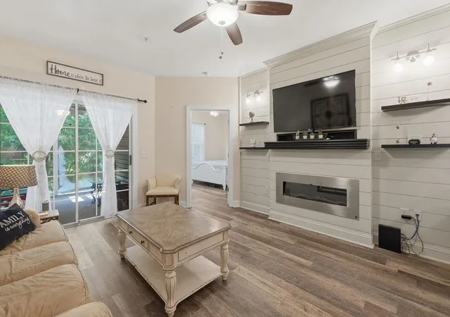 Listing Photo 4 - Condo for sale in building located at 712 Algonquin Dr, Pawleys Island, SC 29585 - Unit #C