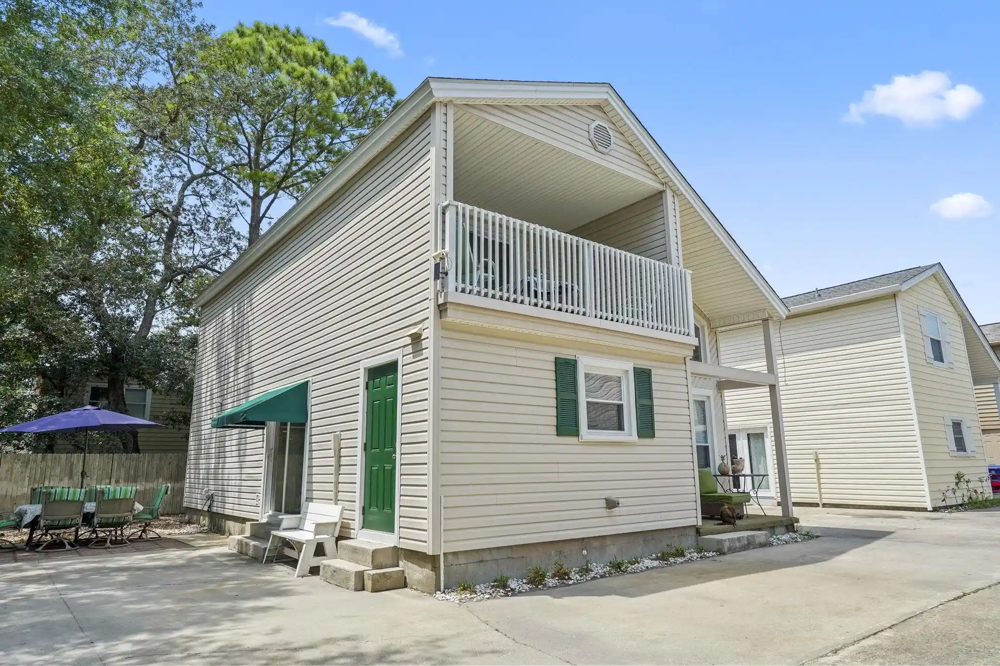 Photo 1 of Single family home for sale at 1807 Hillside Dr S, North Myrtle Beach, SC 29582 | MLS# 2620233 | Listing updated on 2026-10-20