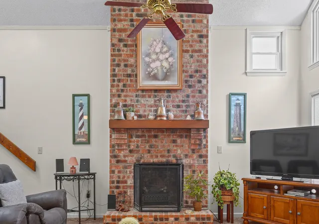 Photo 4 of Single family home for sale at 1807 Hillside Dr S, North Myrtle Beach, SC 29582 | MLS# 2620233 | Listing updated on 2026-09-25