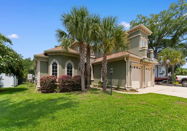 Photo 2 of Sale Pending at 352 Waterside Dr, Myrtle Beach, SC 29577 | MLS# 2620242 | Listing updated on 2026-08-18