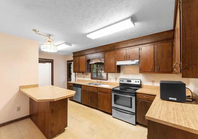 Photo 4 of Sale Pending at 197 Glass Hl Dr, Conway, SC 29526 | MLS# 2620331 | Listing updated on 2026-08-19