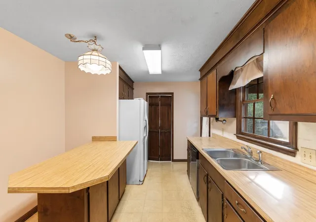 Photo 5 of Sale Pending at 197 Glass Hl Dr, Conway, SC 29526 | MLS# 2620331 | Listing updated on 2026-08-19