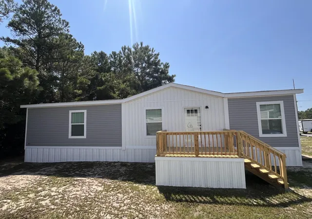Photo 2 of Manufactured home for sale at 1316 Toucan Dr, North Myrtle Beach, SC 29582 | MLS# 2620369 | Listing updated on 2026-08-19