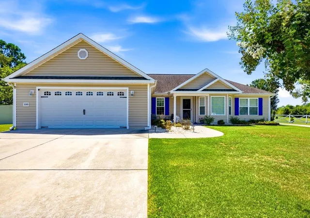 Single family home for sale at 108 Clearwind Ct, Galivants Ferry, SC 29544 | MLS# 2620472
