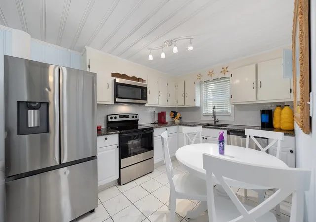 Photo 3 of Single family home for sale at 302 46th Avenue N, North Myrtle Beach, SC 29582 | MLS# 2620489 | Listing updated on 2026-08-20