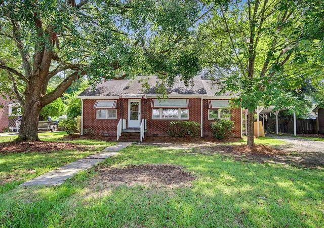 Photo 1 of Sale Pending at 1916 Calhoun Dr, Georgetown, SC 29440 | MLS# 2620499 | Listing updated on 2026-09-18
