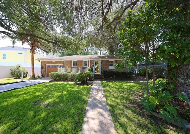 Photo 1 of Single family home for sale at 903 Tiffany Ln, North Myrtle Beach, SC 29582 | MLS# 2620521 | Listing updated on 2026-08-25