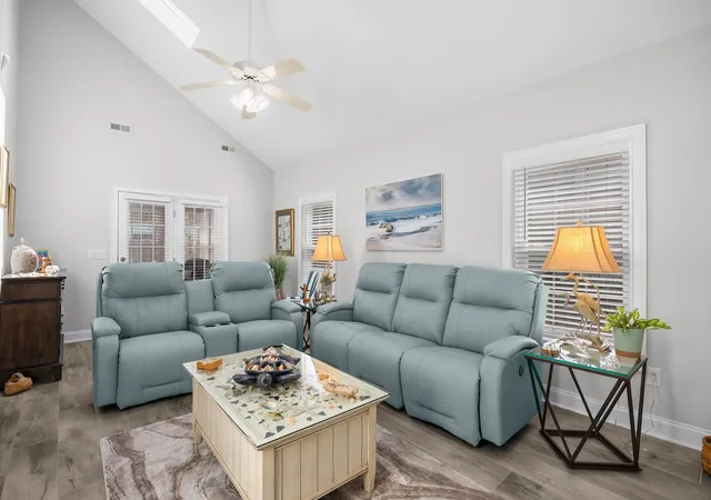 Photo 3 of Single family home for sale at 867 Cardinal Pl, North Myrtle Beach, SC 29582 | MLS# 2620643 | Listing updated on 2026-10-01