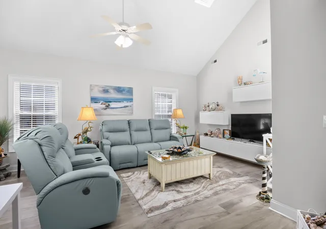 Photo 4 of Single family home for sale at 867 Cardinal Pl, North Myrtle Beach, SC 29582 | MLS# 2620643 | Listing updated on 2026-10-01