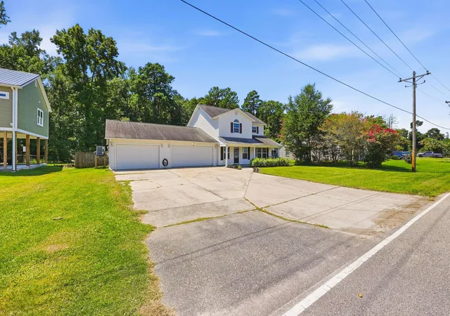 Photo 2 of Single family home for sale at 907 Folly Rd, Myrtle Beach, SC 29588 | MLS# 2620668 | Listing updated on 2026-08-25