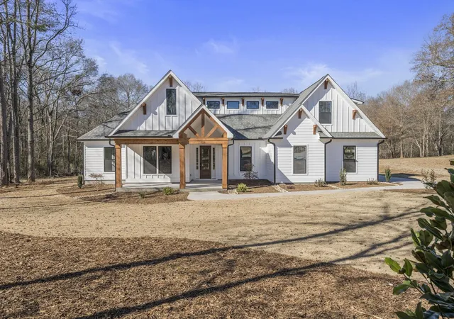 Photo 3 of Sale Pending at 104 Long Bay Golf Pl, Longs, SC 29568 | MLS# 2620704 | Listing updated on 2026-08-25