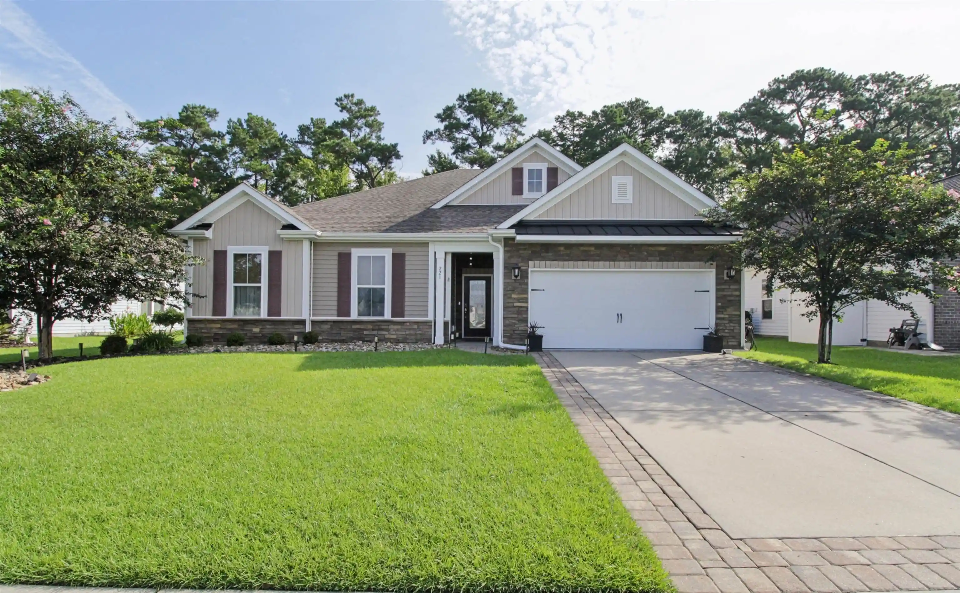 Photo 1 of Single family home for sale at 221 Copper Leaf Dr, Myrtle Beach, SC 29588 | MLS# 2620759 | Listing updated on 2026-10-13