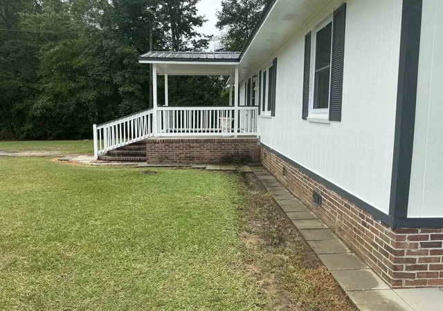 Photo 4 of Single family home for sale at 5109 Hemingway Hwy, Hemingway, SC 29554 | MLS# 2620811 | Listing updated on 2026-08-23