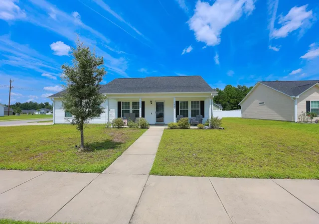Photo 1 of Single family home for sale at 1403 Heirloom Dr, Conway, SC 29527 | MLS# 2620829 | Listing updated on 2026-08-25