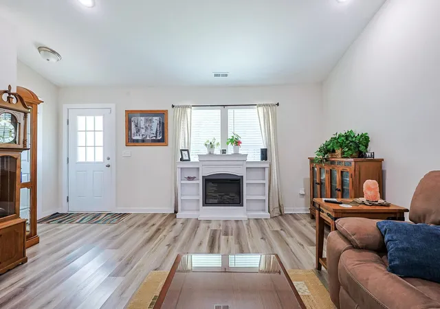 Photo 4 of Single family home for sale at 1403 Heirloom Dr, Conway, SC 29527 | MLS# 2620829 | Listing updated on 2026-08-25