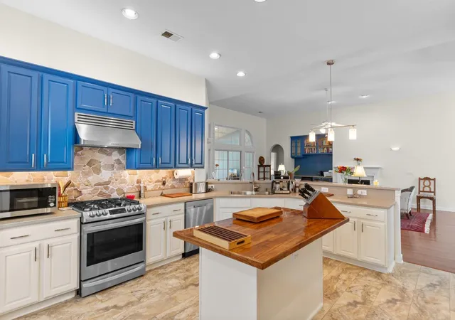 Photo 2 of Single family home for sale at 6391 Longwood Dr, Murrells Inlet, SC 29576 | MLS# 2620853 | Listing updated on 2026-09-24
