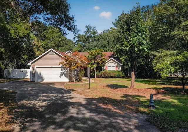 Photo 3 of Single family home for sale at 126 Otter Run Rd, Pawleys Island, SC 29585 | MLS# 2620904 | Listing updated on 2026-08-27