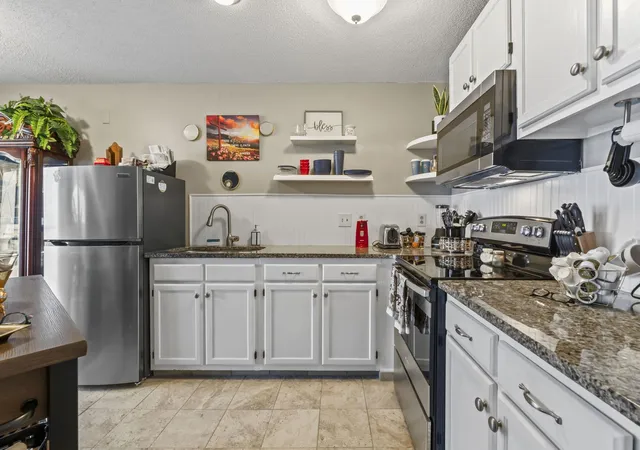 Photo 3 of Condo for sale at 5905 South Kings Hwy #1506, Myrtle Beach, SC 29575 | MLS# 2620975 | Listing updated on 2026-08-25