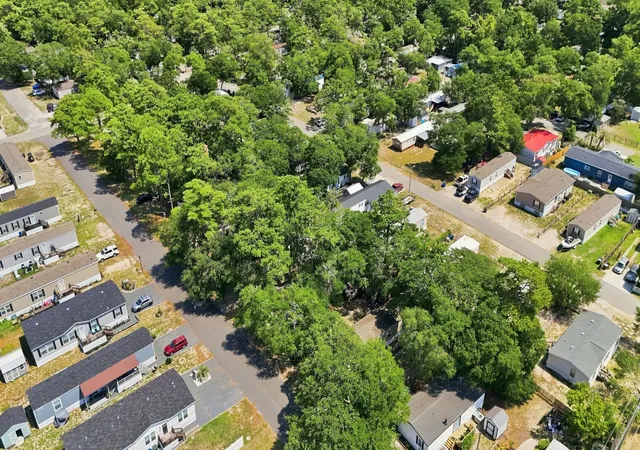 Photo 3 of Manufactured home for sale at 4504 Mallard St, North Myrtle Beach, SC 29582 | MLS# 2621047 | Listing updated on 2026-08-26
