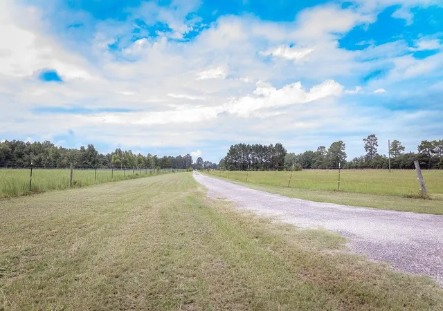 Photo 3 of Manufactured home for sale at 5124 Hwy 76, Nichols, SC 29581 | MLS# 2621066 | Listing updated on 2026-08-28