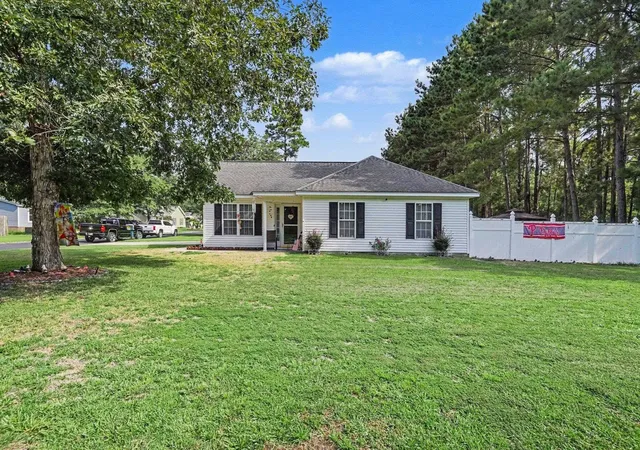Photo 2 of Single family home for sale at 3002 Denine Dr, Conway, SC 29526 | MLS# 2621074 | Listing updated on 2026-08-26