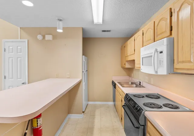 Listing Photo 5 - Condo for sale in building located at 218 Double Eagle Dr, Myrtle Beach, SC 29575 - Unit #E2