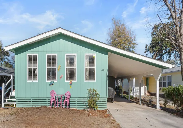 Photo 3 of Manufactured home for sale at 426 Sand Dollar Ct, Surfside Beach, SC 29575 | MLS# 2621114 | Listing updated on 2026-08-27