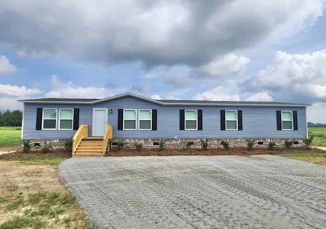 Photo 1 of Manufactured home for sale at 608 Black Branch Rd, Dillon, SC 29536 | MLS# 2621125 | Listing updated on 2026-08-27