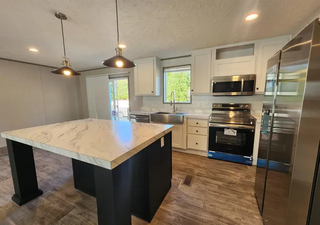 Photo 4 of Manufactured home for sale at 608 Black Branch Rd, Dillon, SC 29536 | MLS# 2621125 | Listing updated on 2026-08-27