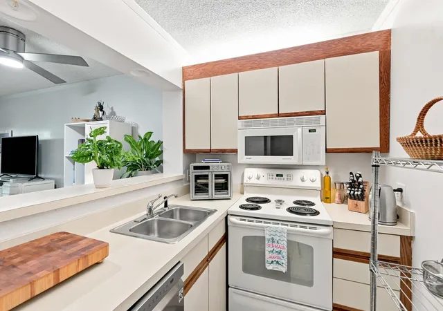 Photo 3 of Condo for sale at 415 Ocean Creek Dr #2252, Myrtle Beach, SC 29572 | MLS# 2621219 | Listing updated on 2026-09-28