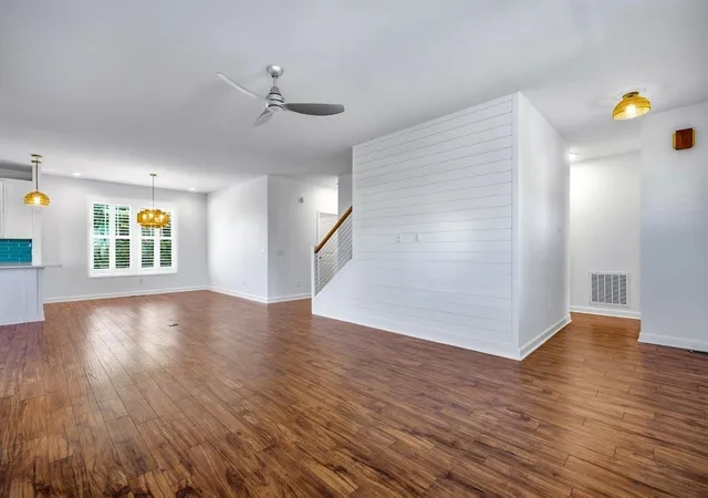 Photo 3 of Single family home for sale at 208 Vista Dr, Garden City Beach, SC 29576 | MLS# 2621236 | Listing updated on 2026-08-31