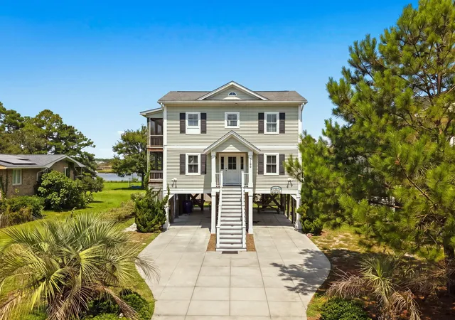 Photo 1 of Single family home for sale at 5106 E Yacht Club Dr, Oak Island, NC 28465 | MLS# 2621293 | Listing updated on 2026-08-28