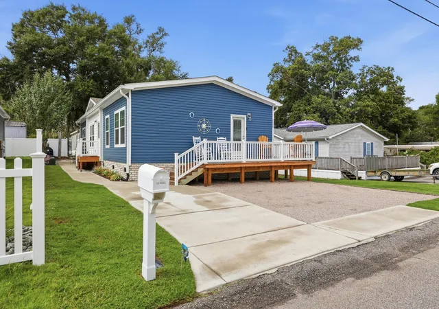Photo 1 of Manufactured home for sale at 2420 Hilburn St, North Myrtle Beach, SC 29582 | MLS# 2621351 | Listing updated on 2026-08-28