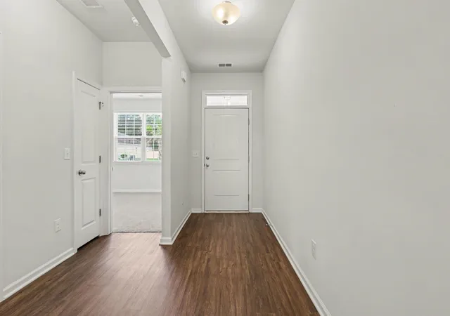 Photo 4 of Single family home for sale at 124 Rialto Dr, Conway, SC 29526 | MLS# 2621491 | Listing updated on 2026-08-31